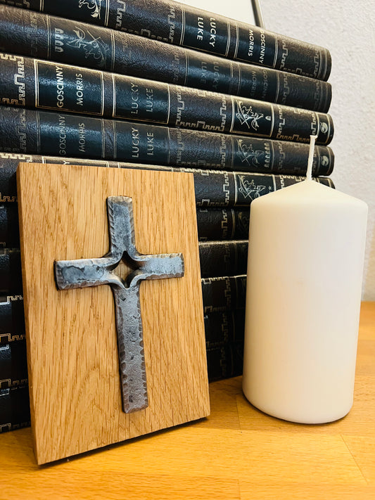 Croix chêne et acier forgé
