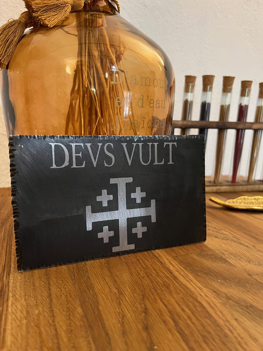 plaque métalique "Deus Vult"